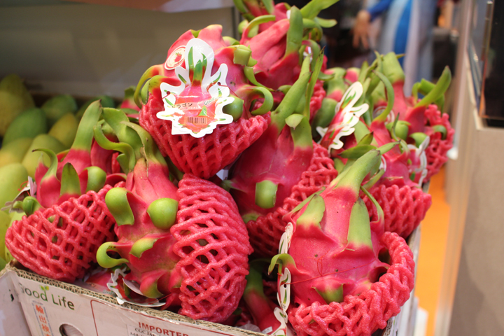 vietnam s red dragon fruit available in japanese market